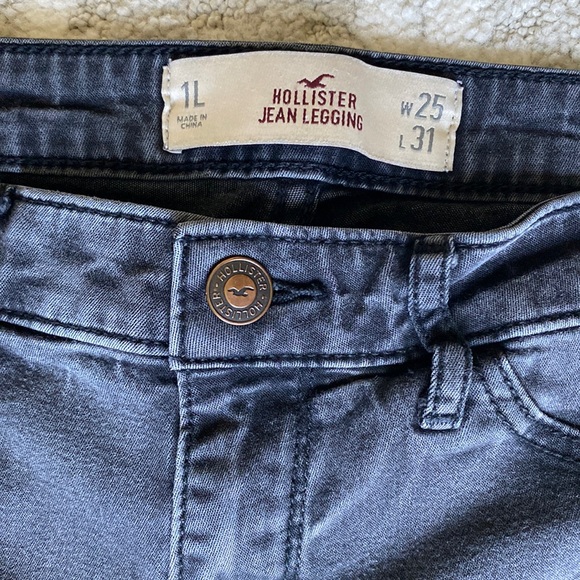 •Hollister• Distressed Skinny Jean Legging - Picture 14 of 15